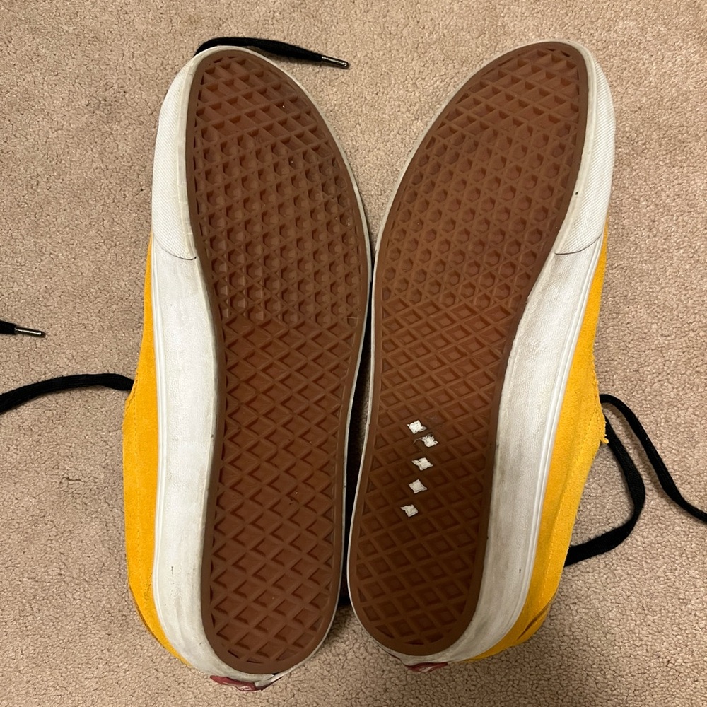 Vans - Picture 3 of 3